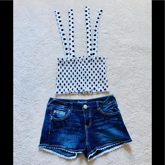 💙ADORABLE NAVY & WHITE POLKA DOT SMOCK CROP TOP💙 - Picture 2 of 6